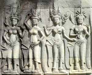 Tempeltnzerinnen auf einem Fries in Angkor